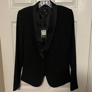 NEW Women’s Paige Blazer in Black. Size Small.